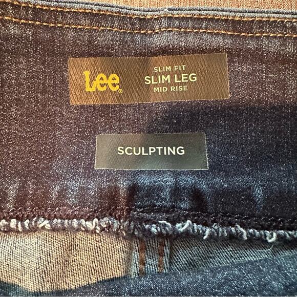 NWT Women's Sculpting Slim Fit Leg Midrise Pull On Jean Landslide Size 10 Short - Picture 5 of 11